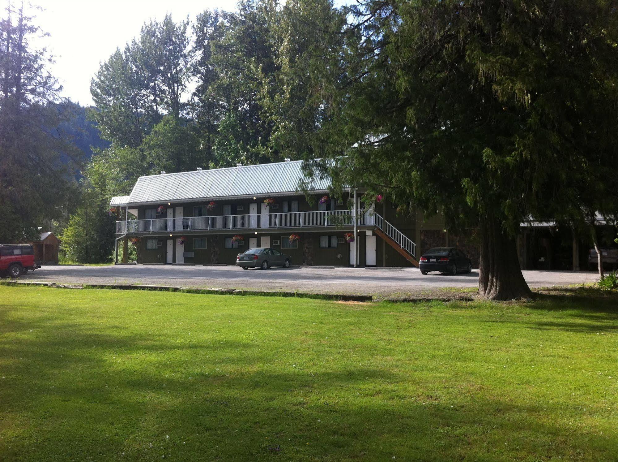 The Hitching Post Motel Pemberton Exterior foto
