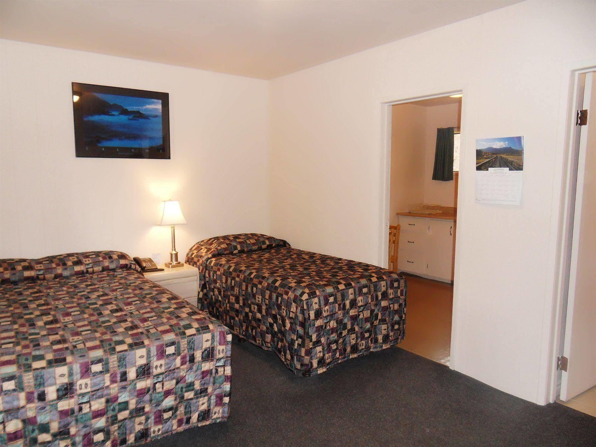 The Hitching Post Motel Pemberton Exterior foto